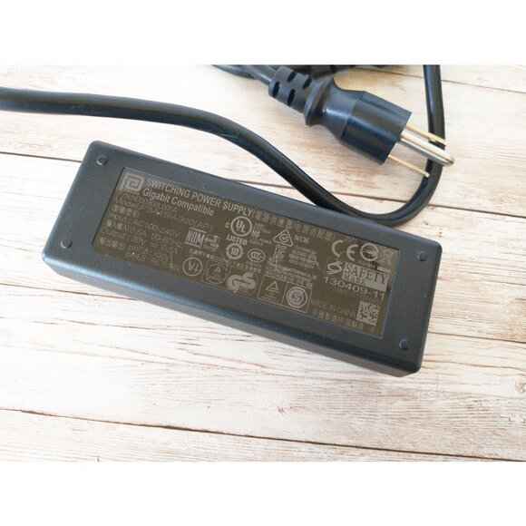 Phihong Switching Power Supply PSA15M-300(AP) PoE Injector Power Over Ethernet - Picture 4 of 6